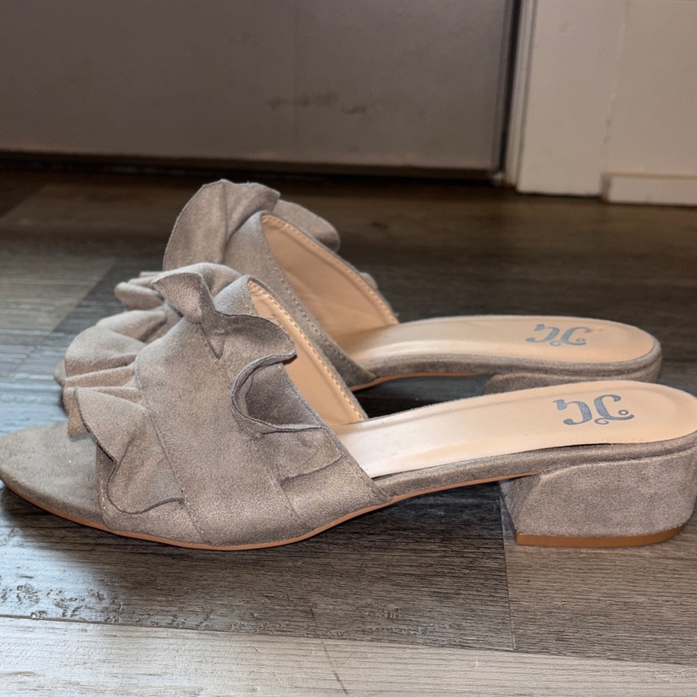 Gray Ruffle Slide Sandals - Picture 5 of 5